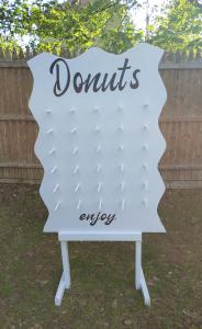 Donut Wall