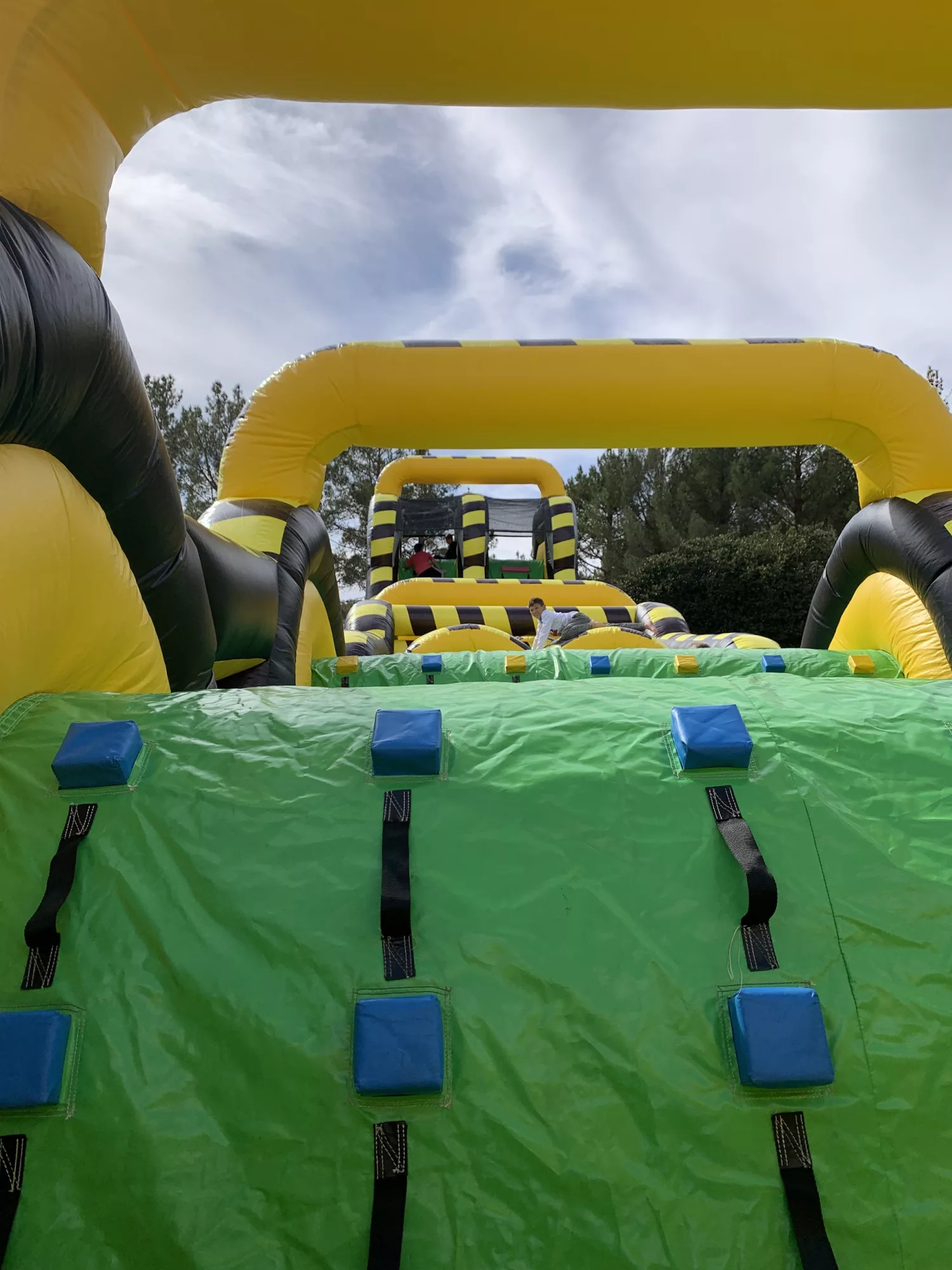 98' Toxic Stunt Run Dual Lane Obstacle Course