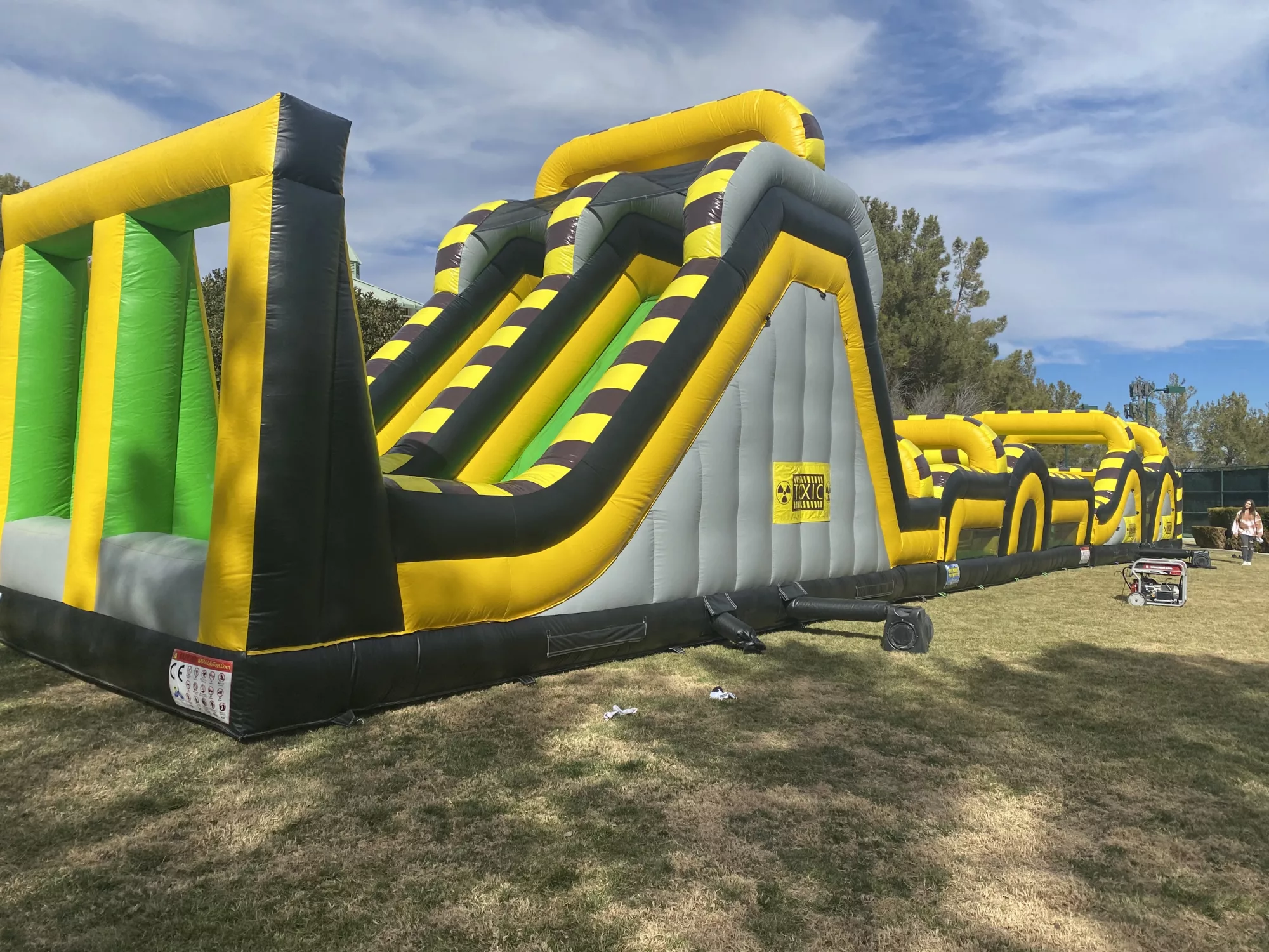 98' Toxic Stunt Run Dual Lane Obstacle Course