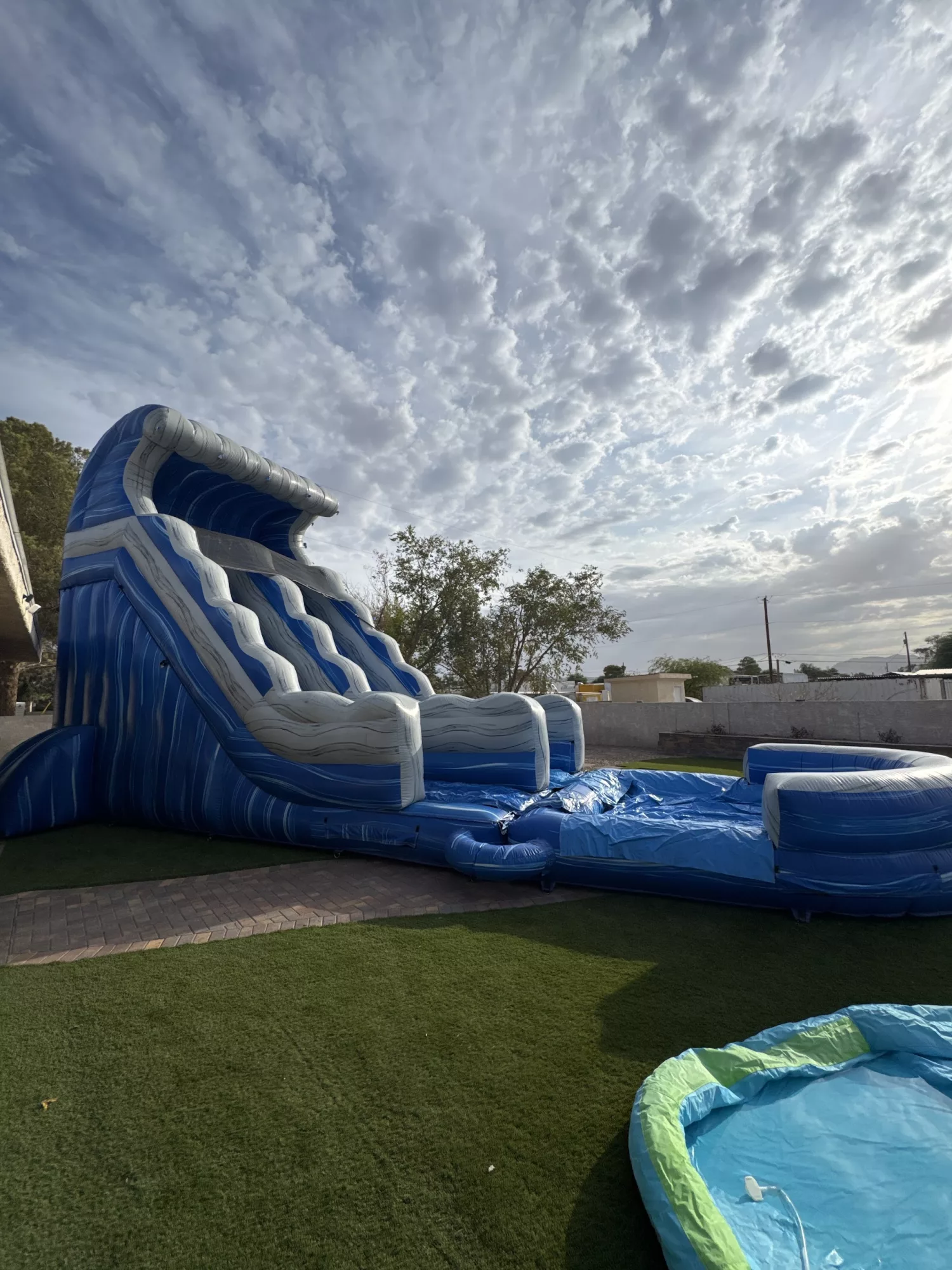 18' Blue & Gray Wave Water Slide (Wet $299)