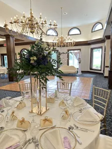 Gold Square Stand (no florals)